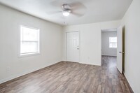 2426 24th St in Lubbock, TX - Building Photo - Building Photo