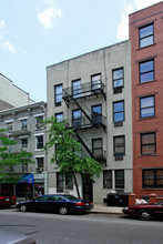 235 W 15th St in New York, NY - Foto de edificio - Building Photo