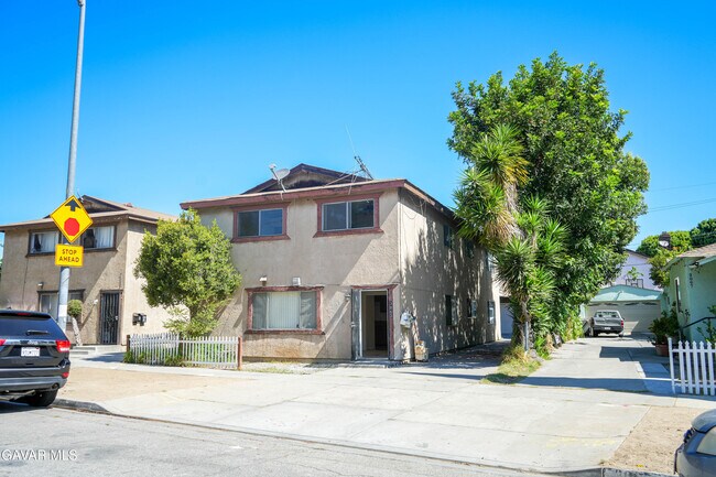 3063 Randolph St in Huntington Park, CA - Building Photo - Building Photo