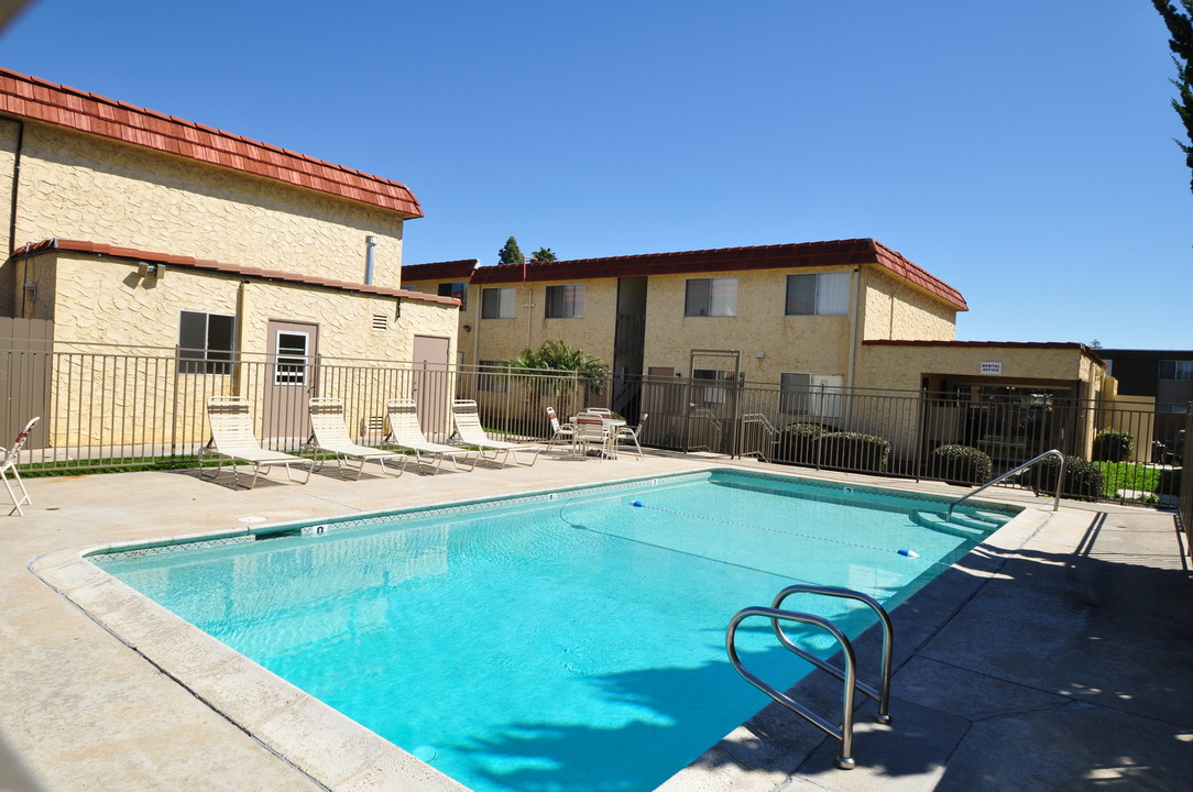 Sund Apartments in Chula Vista, CA - Building Photo