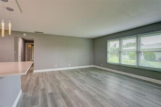 185 N High Point in Boynton Beach, FL - Building Photo - Building Photo