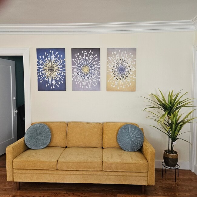 4911 8th Ave in Los Angeles, CA - Building Photo - Building Photo