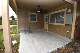 623 Honeysuckle Dr in La Marque, TX - Building Photo - Building Photo