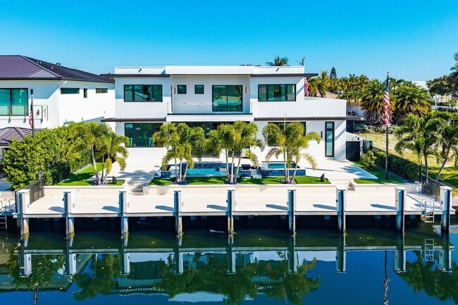 2650 NE 48th Ct in Lighthouse Point, FL - Building Photo - Building Photo