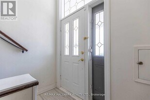 283 Taylor Mills Dr N in Richmond Hill, ON - Building Photo
