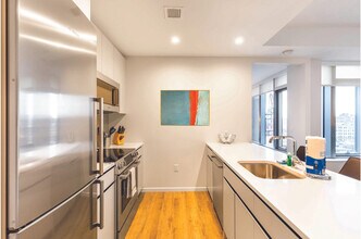 131 Seaport Blvd, Unit FL15-ID1050364P in Boston, MA - Foto de edificio - Building Photo