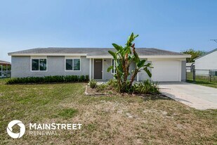 6865 Appomattox Dr in North Port, FL - Building Photo