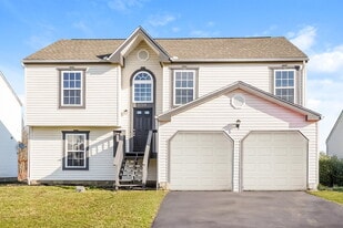 5708 Canal Bridge Dr in Canal Winchester, OH - Building Photo