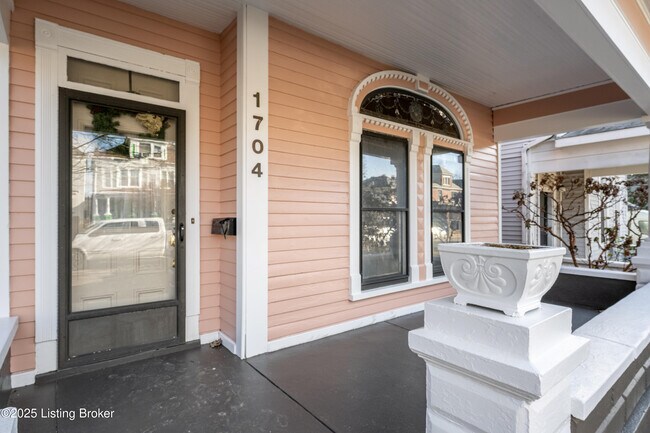 1704 Rosewood Ave in Louisville, KY - Building Photo - Building Photo