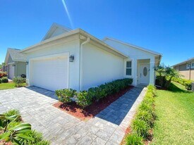272 Catriona Dr in Daytona Beach, FL - Building Photo