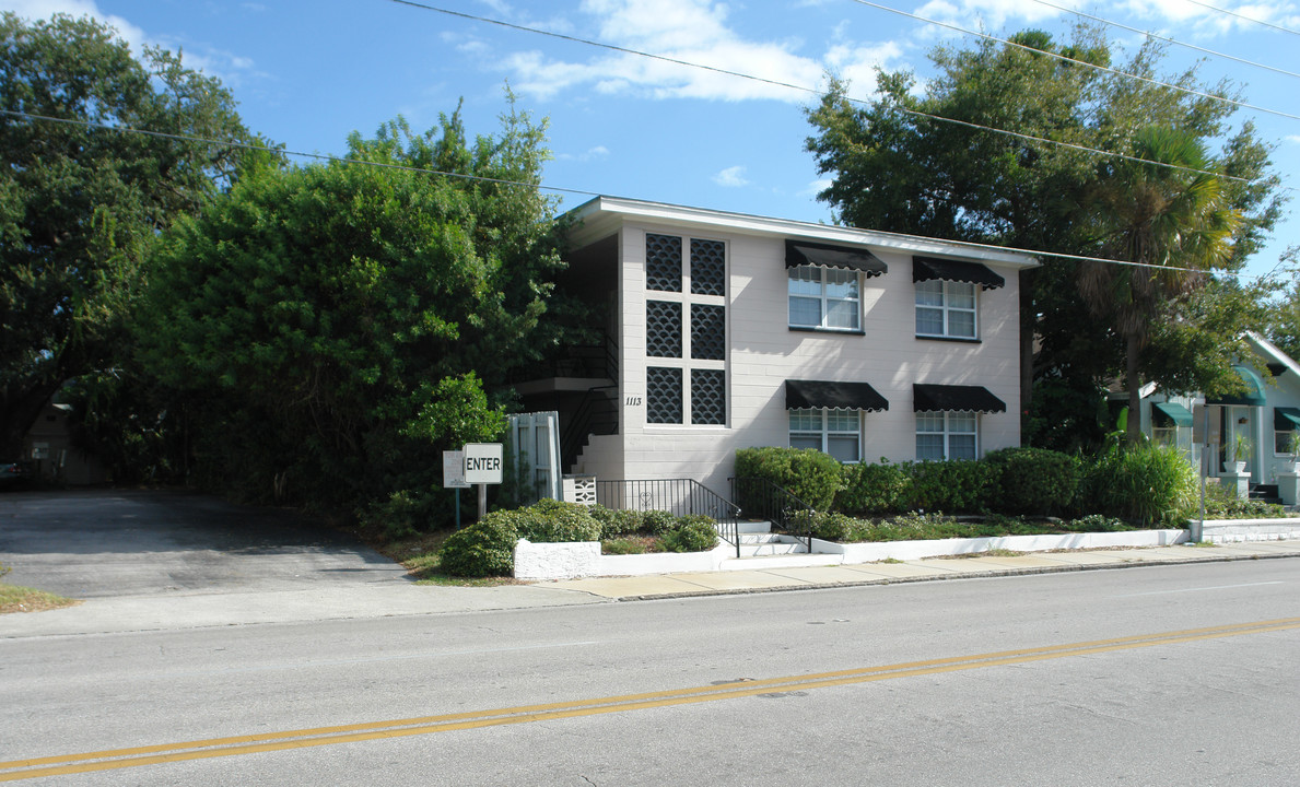 1113 9th Ave N in St. Petersburg, FL - Foto de edificio