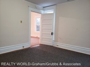 1003 W Church St in Laurinburg, NC - Building Photo - Building Photo