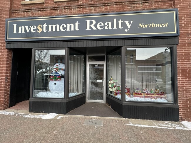 property at 121 W Lincoln Ave