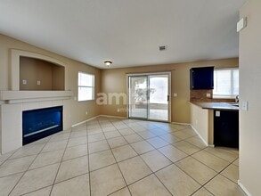 7400 Fencerow St in Las Vegas, NV - Building Photo - Building Photo