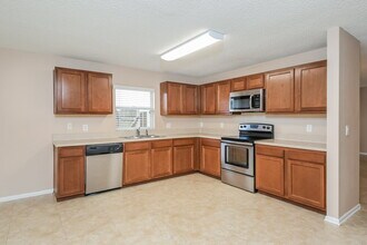 3072 Natoma Way in Orlando, FL - Foto de edificio - Building Photo