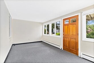 3 Perry Ave in Nashua, NH - Building Photo - Building Photo