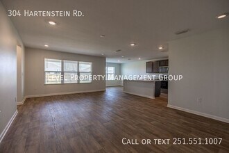 304 Hartenstein Rd in Foley, AL - Building Photo - Building Photo