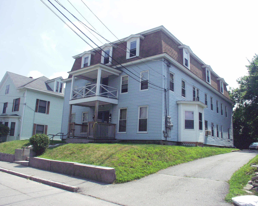 4 Negus St in Webster, MA - Building Photo