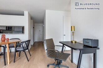 255 W 94th St, Unit SI FL9-ID1441 in New York, NY - Building Photo - Building Photo