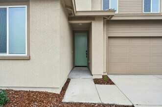 5328 Allentown Wy in Sacramento, CA - Building Photo - Building Photo