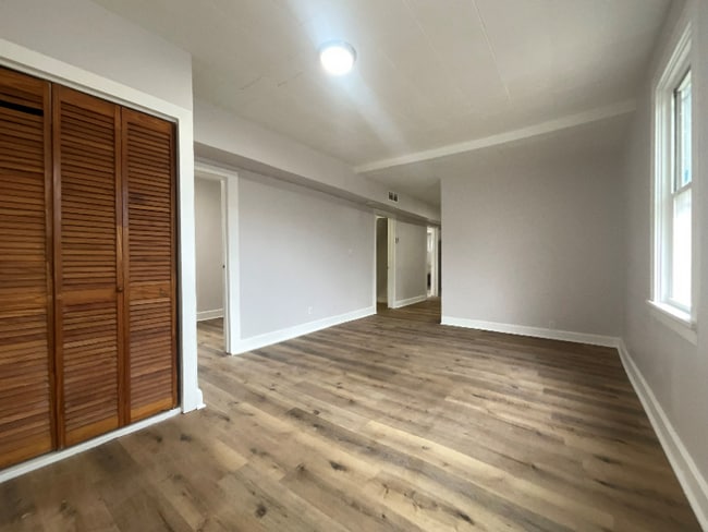 4628 Oakley Ave in Cleveland, OH - Foto de edificio - Building Photo