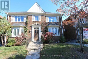 1753 Bayview Ave in Toronto, ON - Building Photo