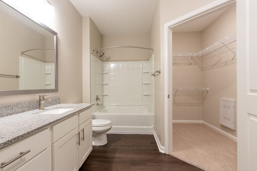 Lakewood Station Apartments in Phenix City, AL