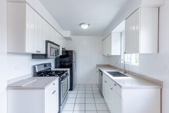 8645 Hervey St, Unit 4 in Los Angeles, CA - Foto de edificio - Building Photo