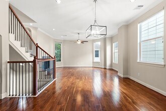 5610 Kiam St in Houston, TX - Building Photo - Building Photo