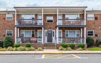 Hilltop Manor & Estates in Edison, NJ - Foto de edificio - Building Photo