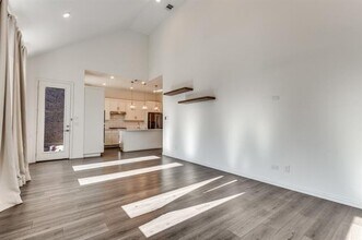 9807 Romo St in Irving, TX - Building Photo - Building Photo