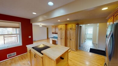 1301 Center St in Marquette, MI - Building Photo - Building Photo