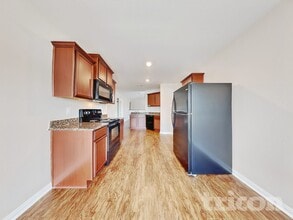 2402 Regatta Ln in Texas City, TX - Foto de edificio - Building Photo