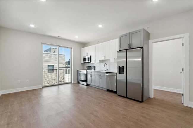 property at 723 N 35th St