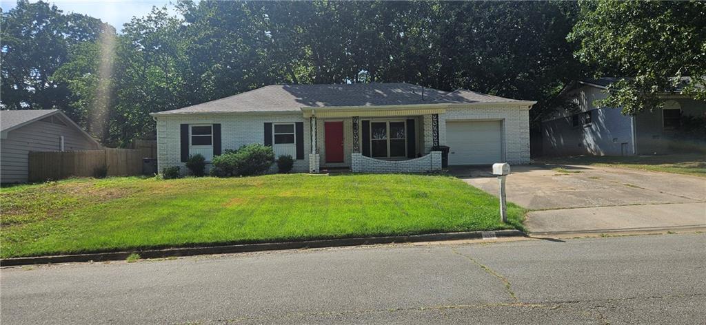 2117 Briarwood Ave in Fayetteville, AR - Building Photo