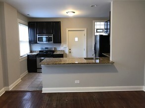 4008 N Hamlin Ave, Unit 2S in Chicago, IL - Building Photo - Building Photo