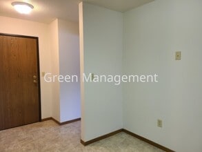 4325 10th Ave SW in Fargo, ND - Building Photo - Building Photo