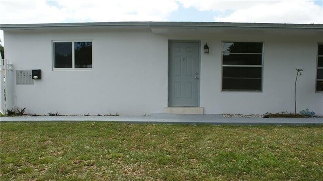 6109 SW 30th St in Miramar, FL - Building Photo - Building Photo