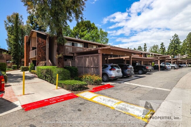 1094 Cabrillo Park Dr in Santa Ana, CA - Building Photo - Building Photo