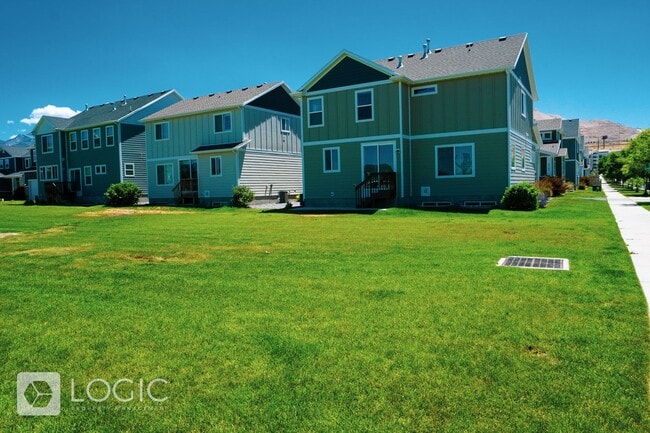 15180 Gunpowder Ct in Bluffdale, UT - Building Photo - Building Photo
