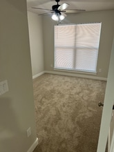 2300 Copperhead Rd in Midland, TX - Foto de edificio - Building Photo