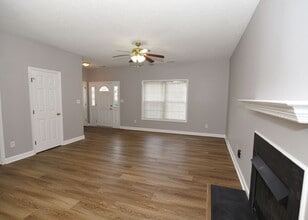 3712 Cliffridge Dr in Lumberton, NC - Building Photo - Building Photo