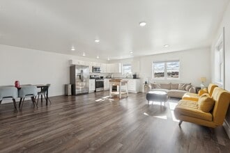 504 W Prospect St in St. Louis, MI - Building Photo - Building Photo