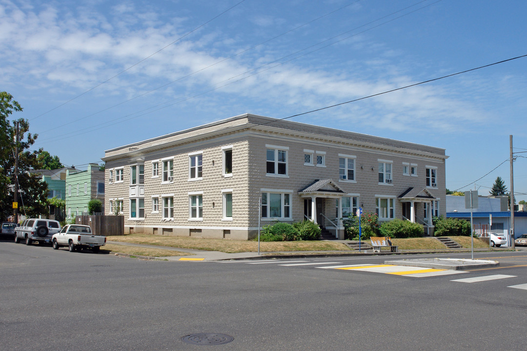 Kenton Court Apartments in Portland, OR - Building Photo