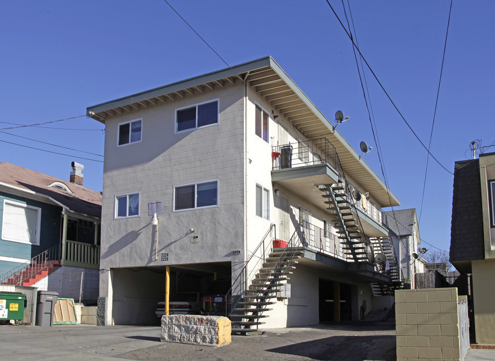 2224 24th Ave in Oakland, CA - Building Photo