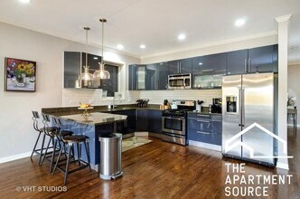 2216 W Armitage Ave in Chicago, IL - Building Photo - Building Photo