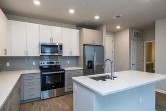 RISE Sereno in Wimauma, FL - Building Photo - Interior Photo