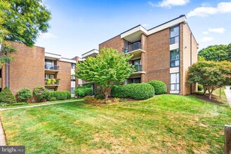 2101 Walsh View Ter in Silver Spring, MD - Building Photo - Building Photo