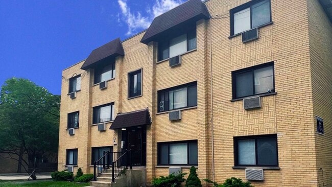 property at 1619 E Thacker St
