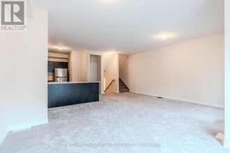 677-677 Park Rd N in Brantford, ON - Building Photo - Building Photo